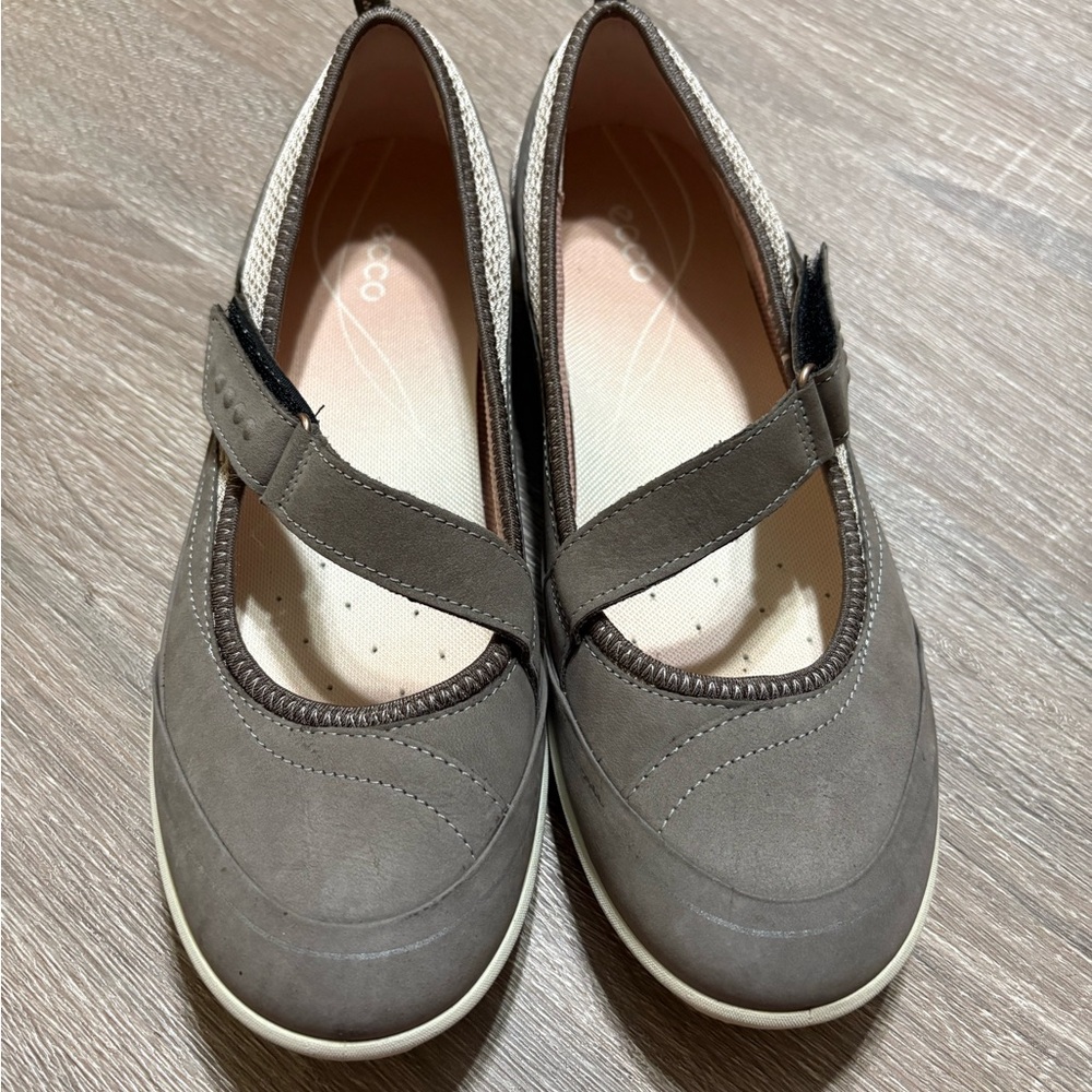 Ecco Women's Gray Mary Jane Flats Nubuck Comfort Walking Shoes Sz 38 US 7 71/2